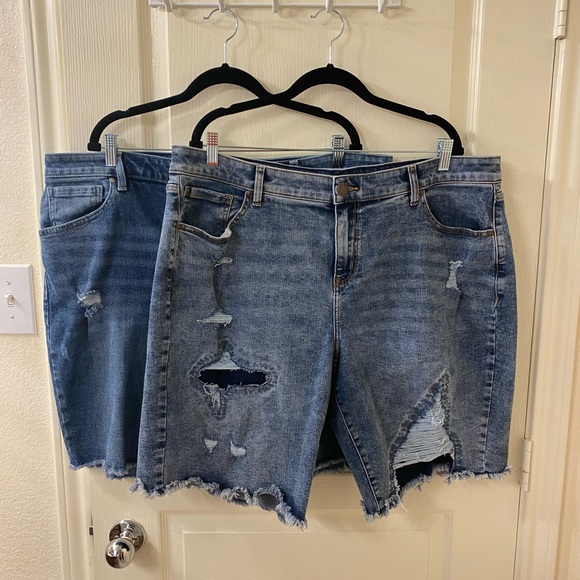 Lane Bryant Size 18 Distressed Denim Shorts - Picture 3 of 5